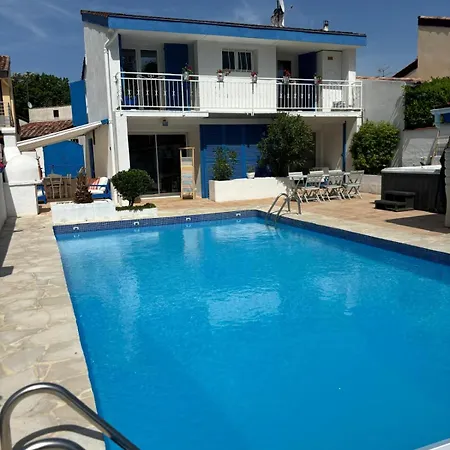 Villa Les Volets Bleus Avec Piscine Et Jacuzzi