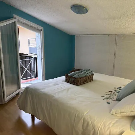 Les Volets Bleus Avec Piscine Et Jacuzzi Villa *