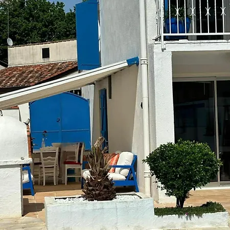 Les Volets Bleus Avec Piscine Et Jacuzzi Lamothe-Capdeville