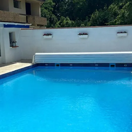 Les Volets Bleus Avec Piscine Et Jacuzzi Villa Lamothe-Capdeville
