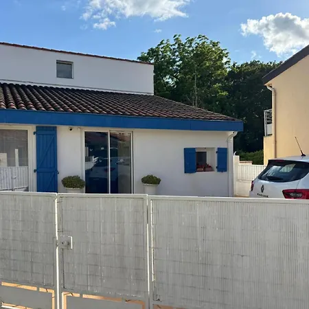 Les Volets Bleus Avec Piscine Et Jacuzzi * Lamothe-Capdeville